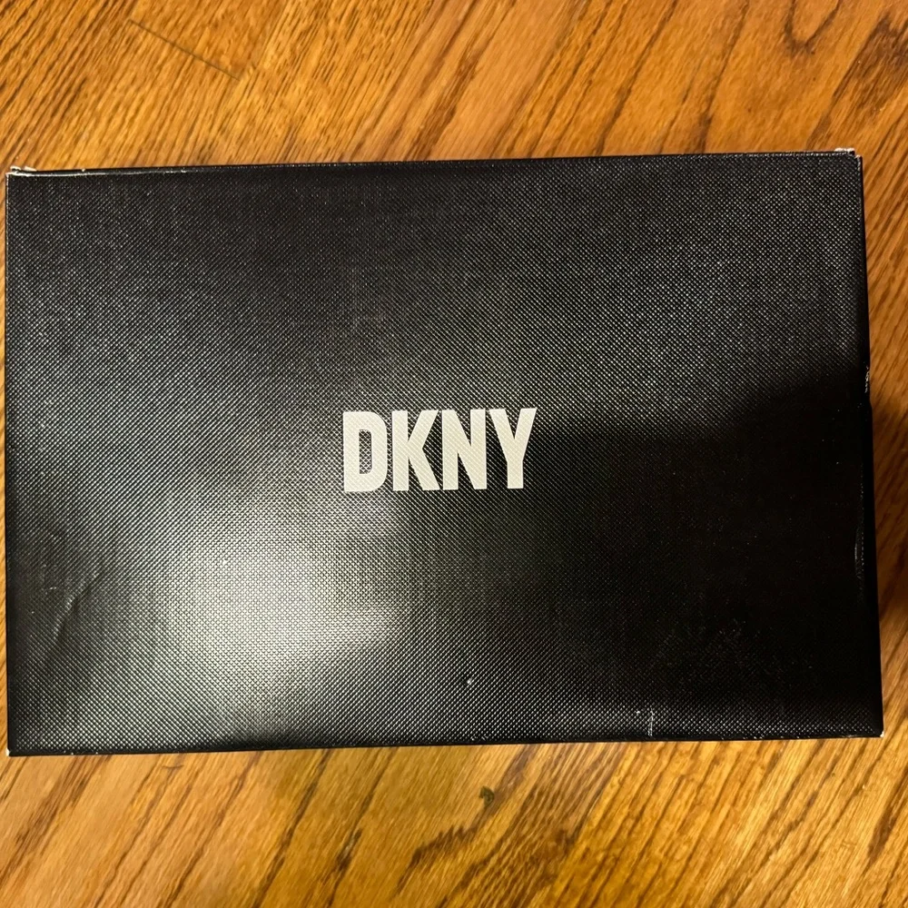 Dkny higher platform